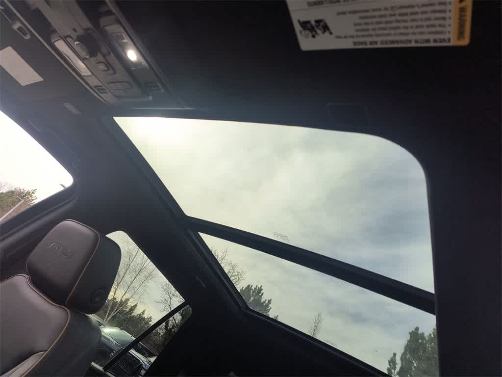 Thumbnail: 2023 GMC Yukon - 22