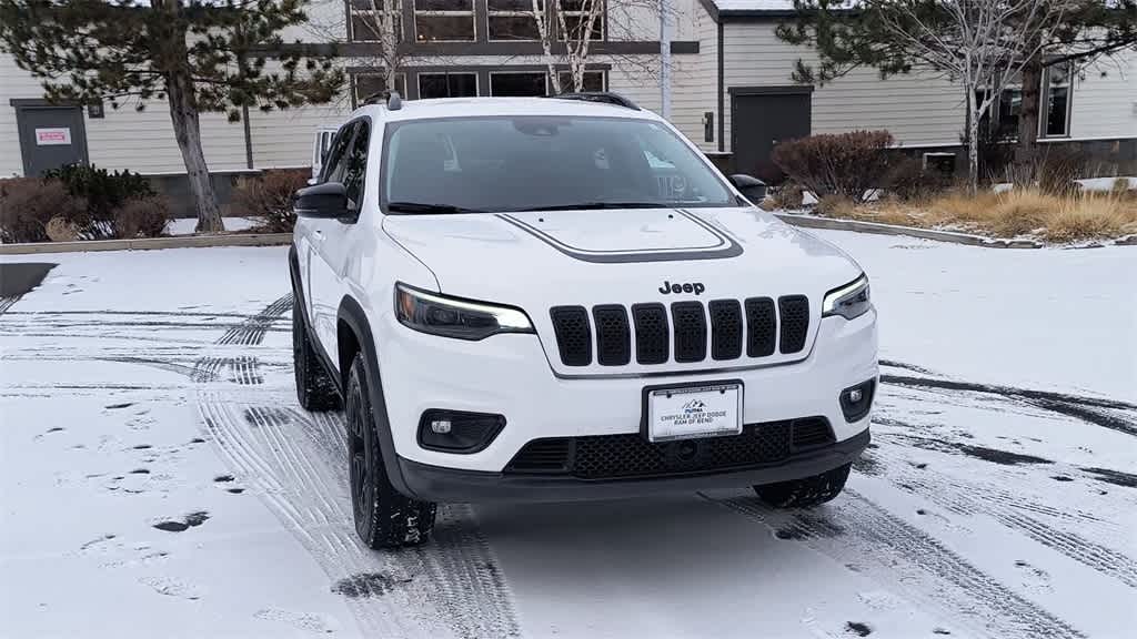 Thumbnail: 2022 Jeep Cherokee - 3