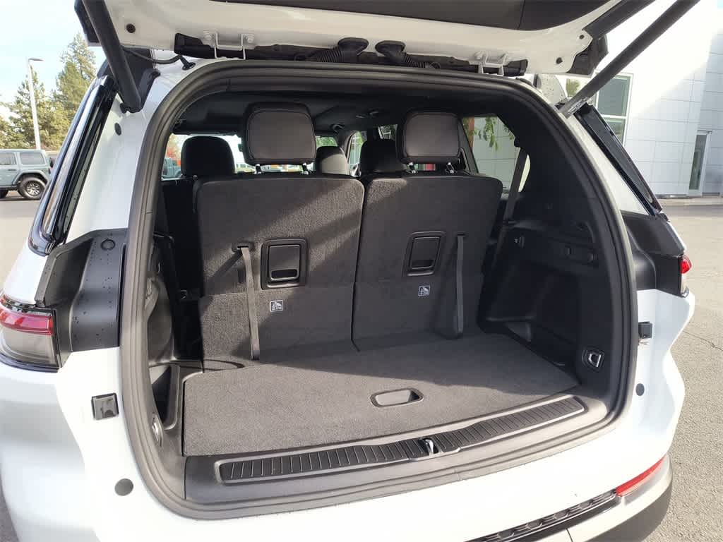 Thumbnail: 2025 Jeep Grand Cherokee - 25