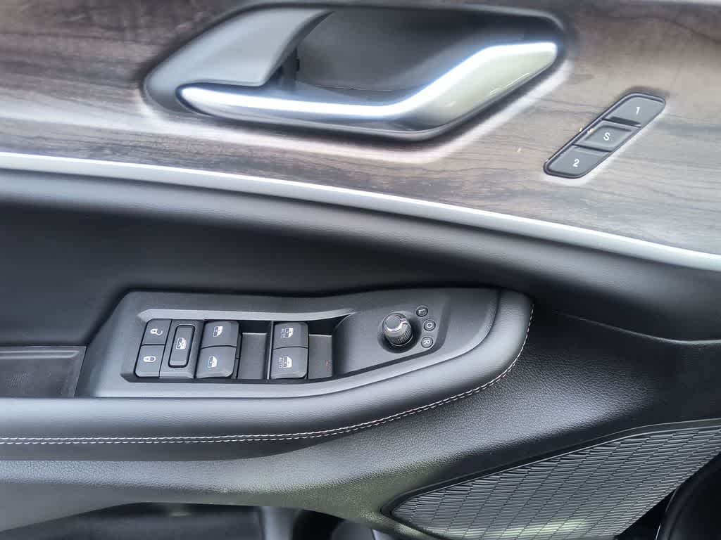 Thumbnail: 2025 Jeep Grand Cherokee - 13