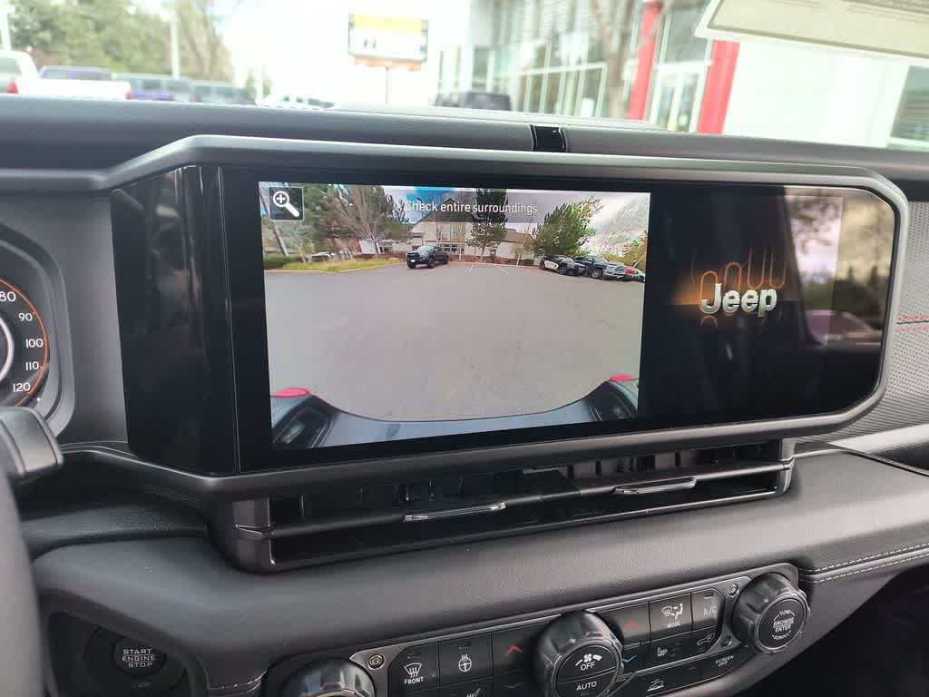 Thumbnail: 2026 Jeep Gladiator - 17