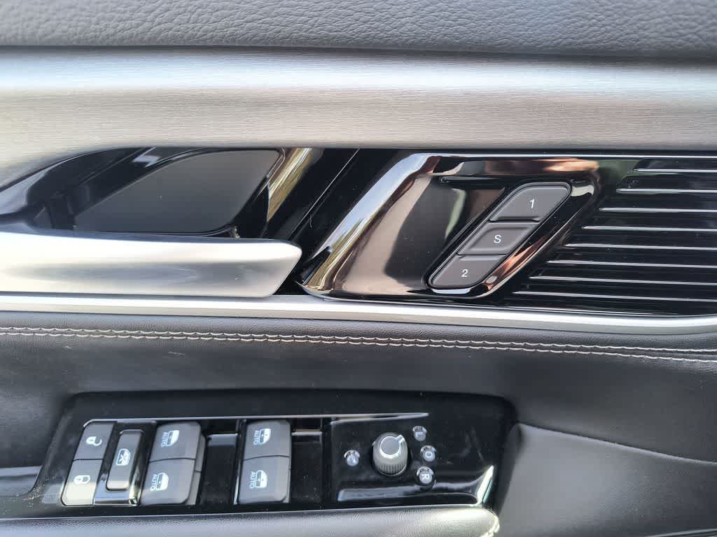 Thumbnail: 2026 Jeep Grand Wagoneer - 13