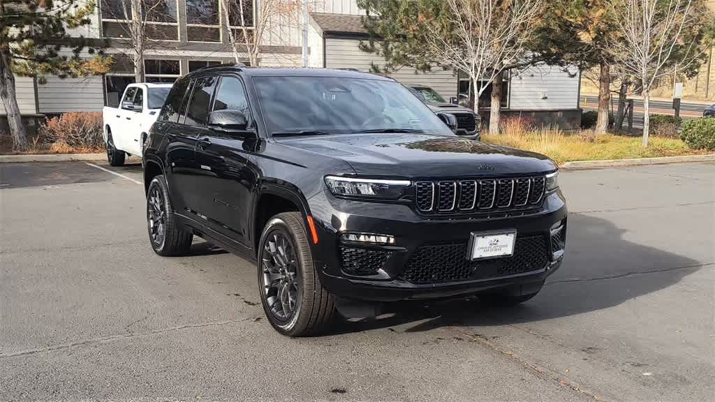 Thumbnail: 2025 Jeep Grand Cherokee - 3