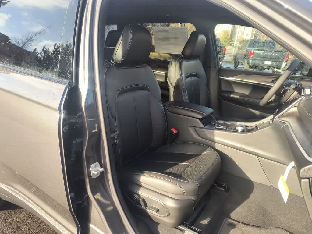 Thumbnail: 2025 Jeep Grand Cherokee L - 26