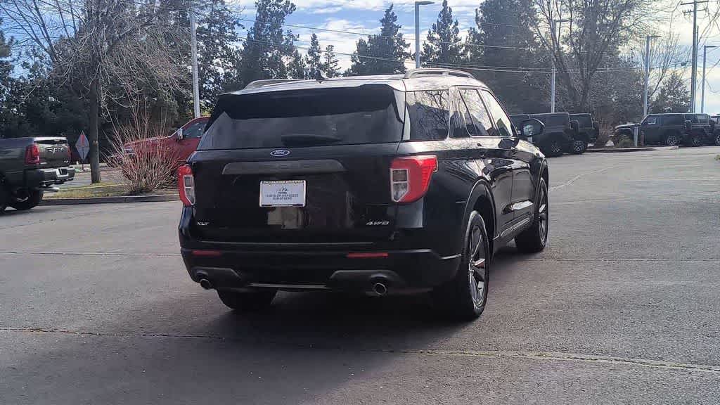 Thumbnail: 2022 Ford Explorer - 8