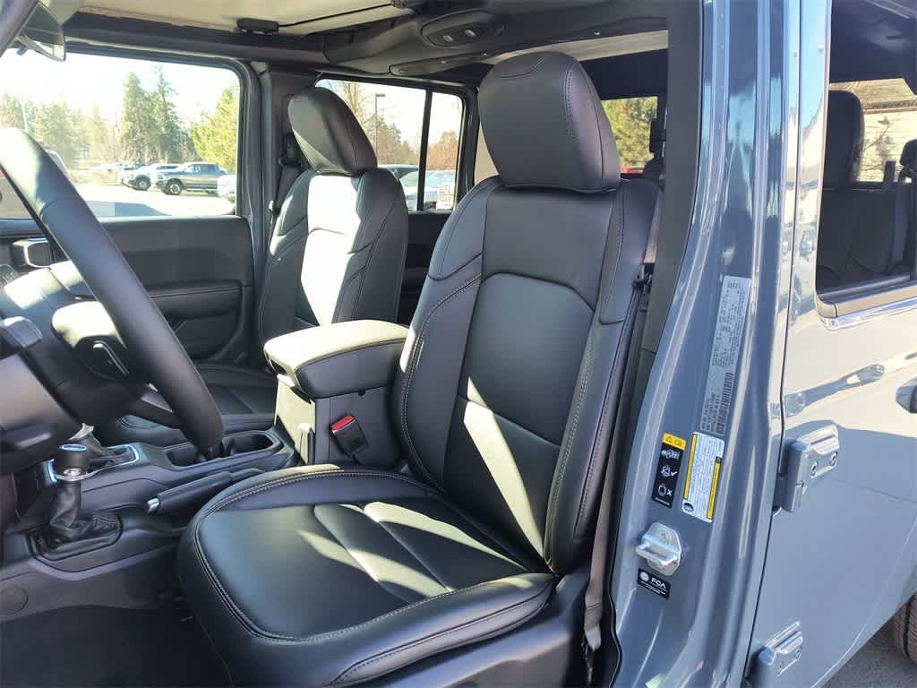 Thumbnail: 2026 Jeep Gladiator - 11