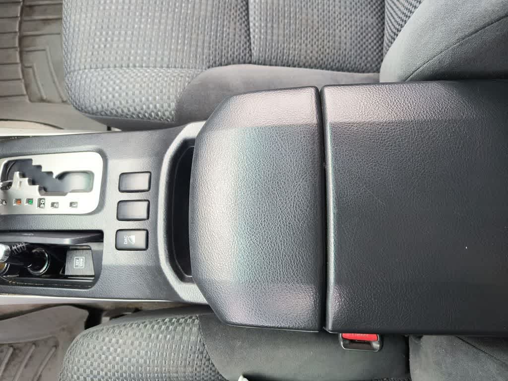Thumbnail: 2004 Toyota 4Runner - 19
