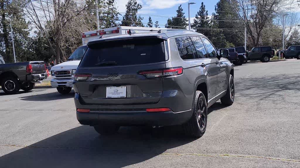 Thumbnail: 2026 Jeep Grand Cherokee L - 8