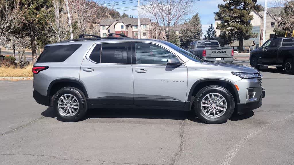 Thumbnail: 2023 Chevrolet Traverse - 2