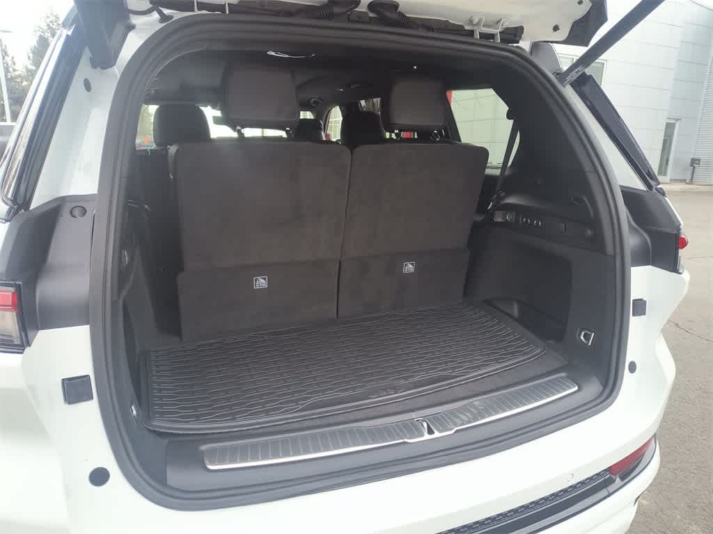 Thumbnail: 2025 Jeep Grand Cherokee L - 25