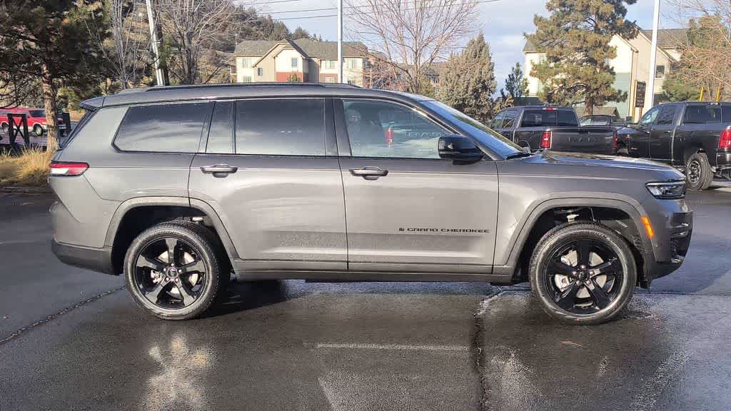 Thumbnail: 2025 Jeep Grand Cherokee L - 2