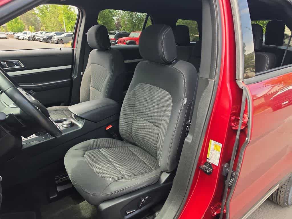Thumbnail: 2017 Ford Explorer - 11