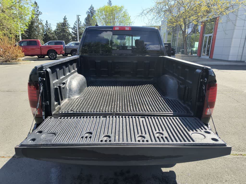 Thumbnail: 2019 RAM 1500 Classic - 23