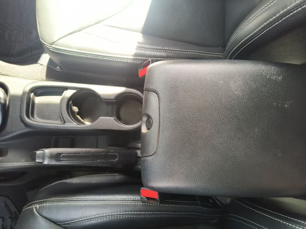 Thumbnail: 2017 Jeep Wrangler - 20