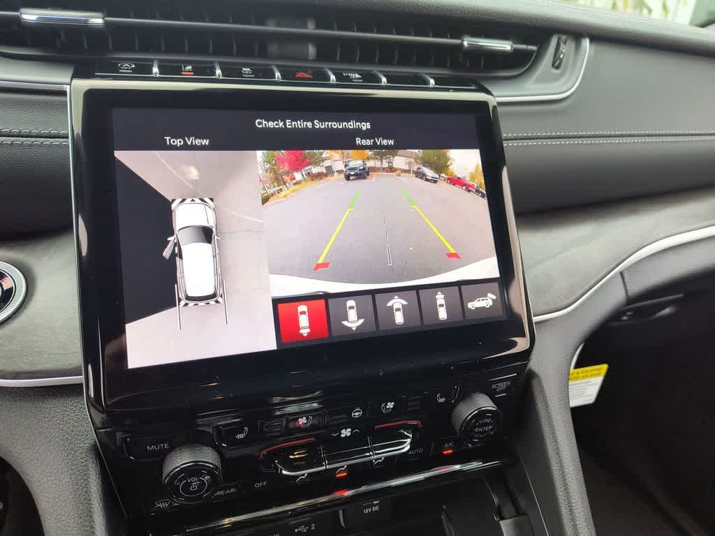 Thumbnail: 2025 Jeep Grand Cherokee - 17