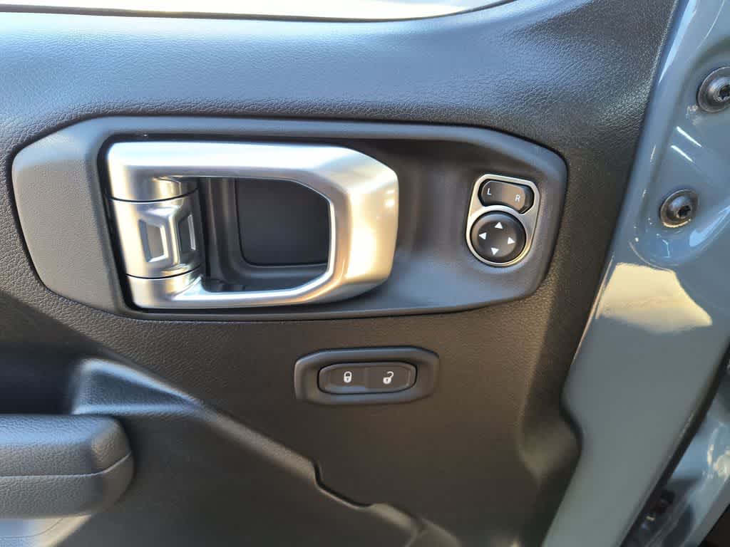 Thumbnail: 2026 Jeep Gladiator - 13