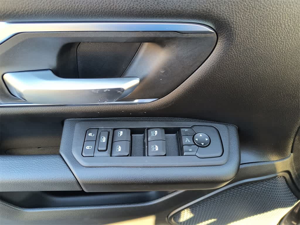 Thumbnail: 2026 RAM 1500 - 13