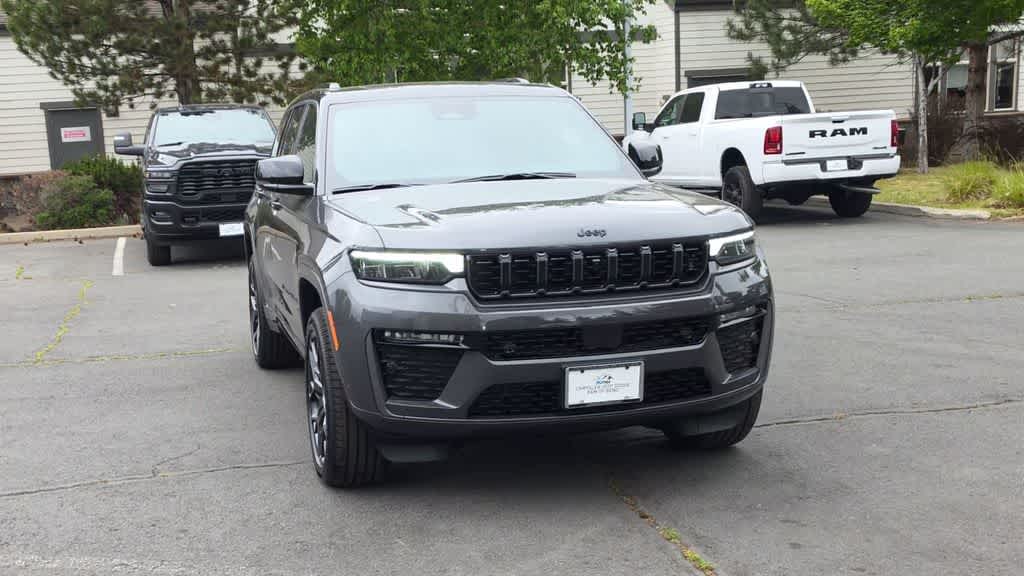 Thumbnail: 2026 Jeep Grand Cherokee - 3