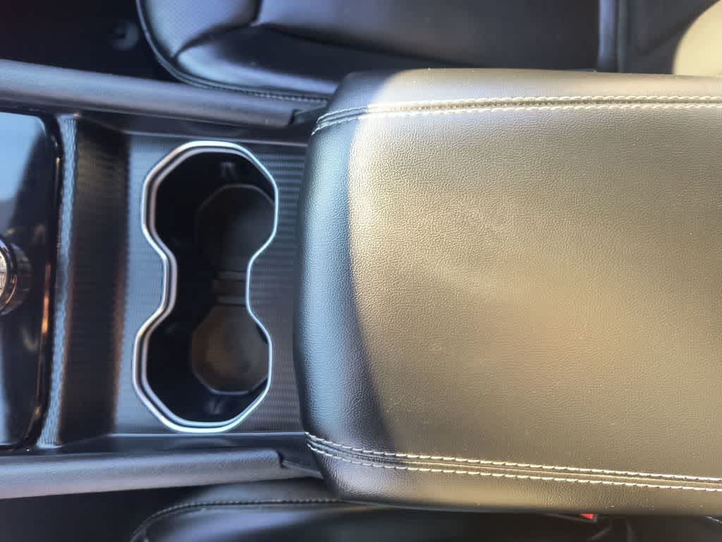 Thumbnail: 2024 Jeep Grand Cherokee L - 21