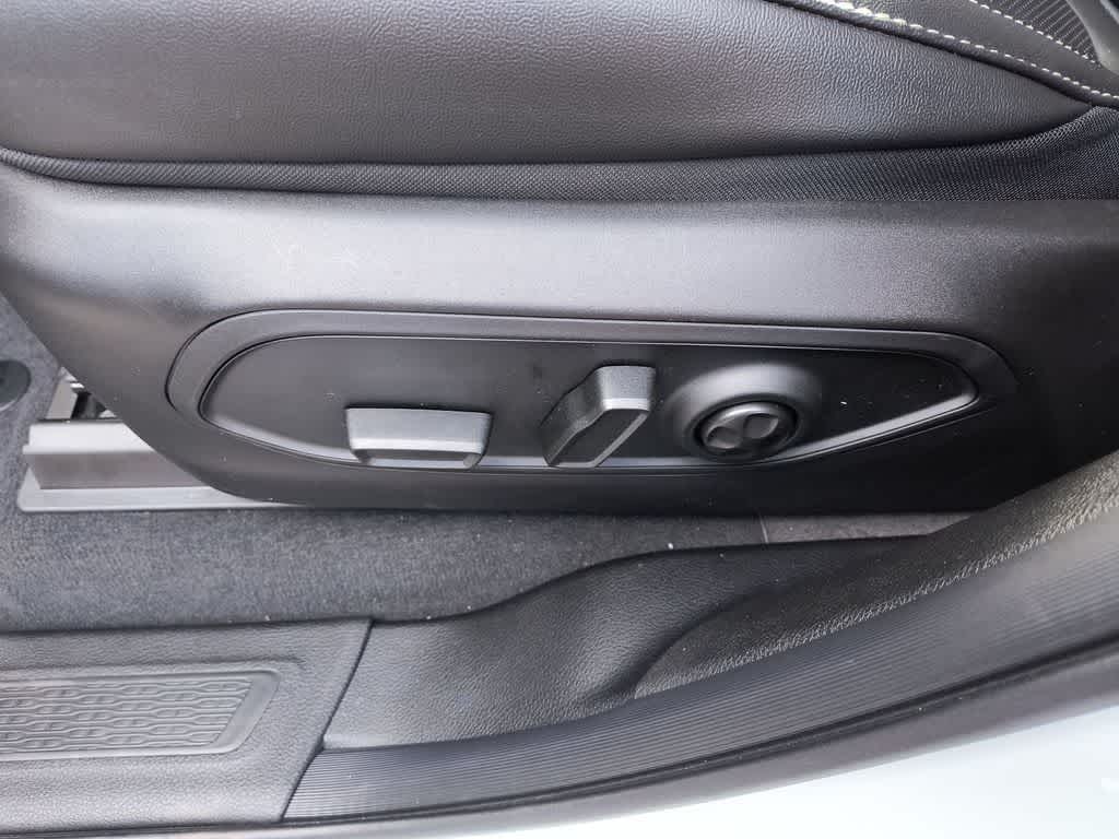 Thumbnail: 2025 Jeep Grand Cherokee L - 12