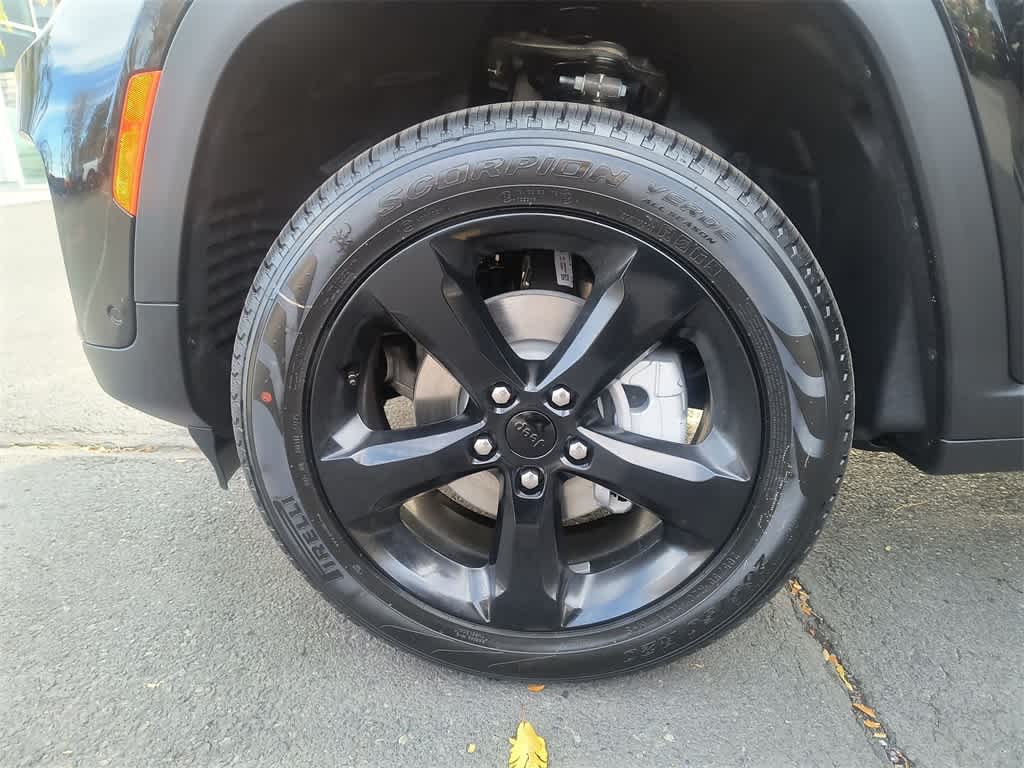 Thumbnail: 2025 Jeep Grand Cherokee - 10