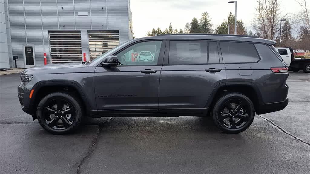 Thumbnail: 2025 Jeep Grand Cherokee - 5