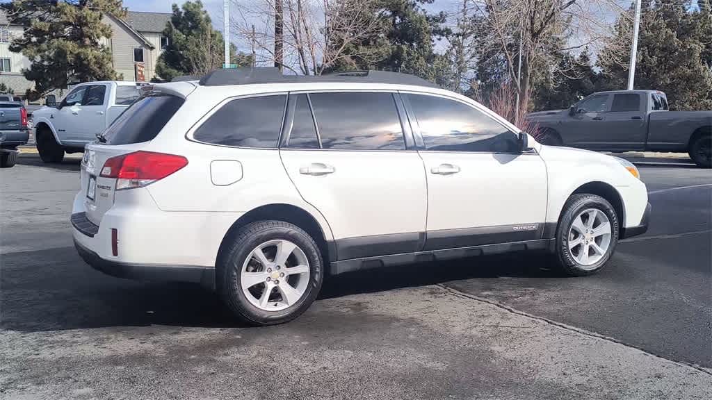 Thumbnail: 2013 Subaru Outback - 9