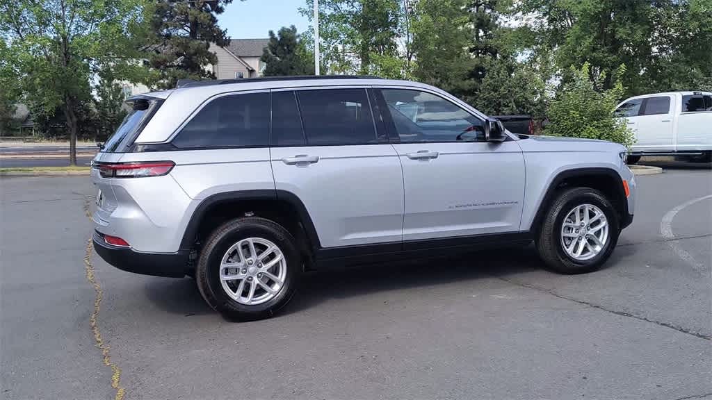 Thumbnail: 2025 Jeep Grand Cherokee - 9