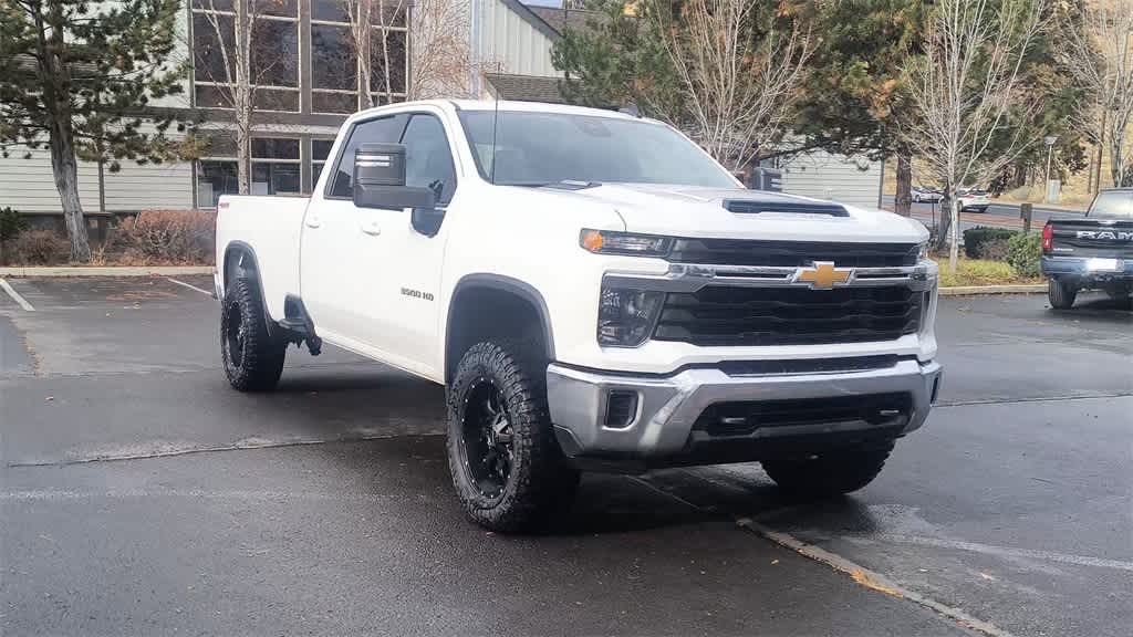 Thumbnail: 2024 Chevrolet Silverado 3500 - 3