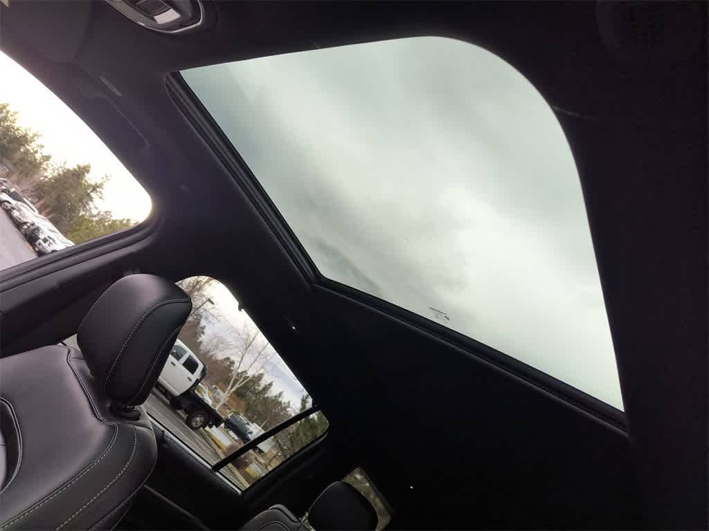 Thumbnail: 2025 Jeep Grand Cherokee - 22