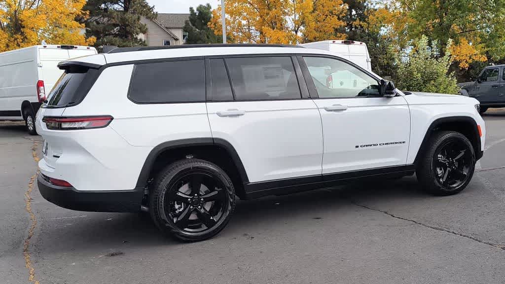 Thumbnail: 2025 Jeep Grand Cherokee L - 9