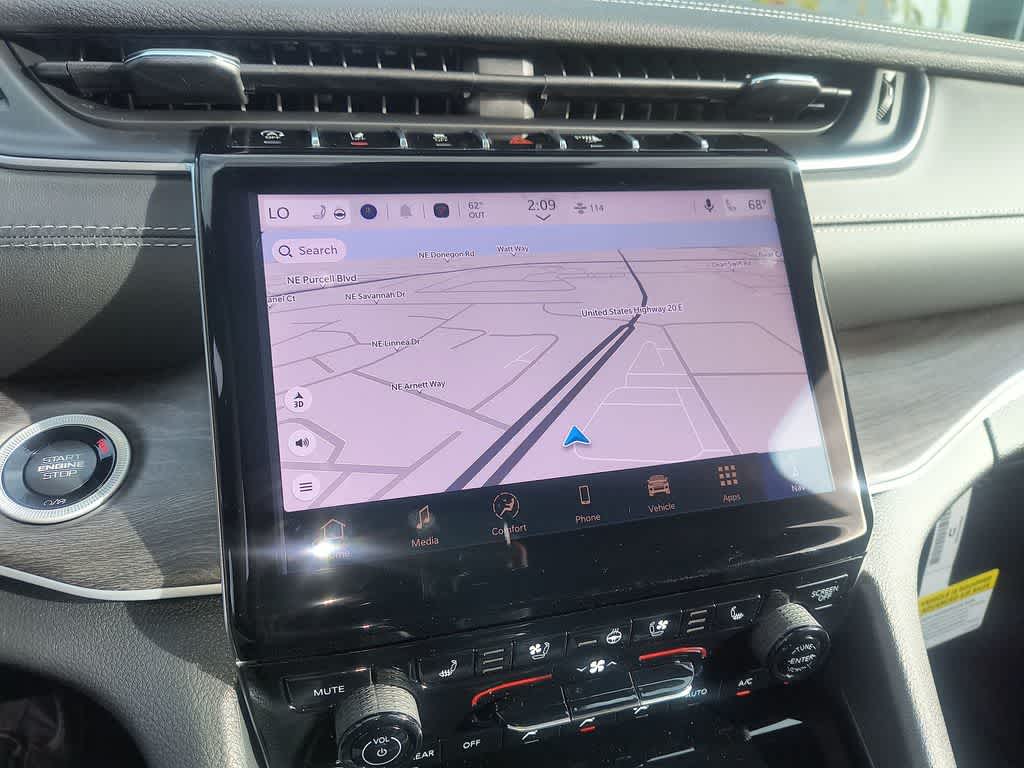 Thumbnail: 2025 Jeep Grand Cherokee - 18