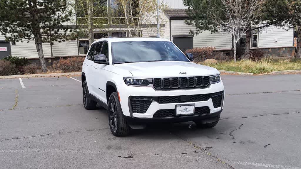 Thumbnail: 2026 Jeep Grand Cherokee L - 3