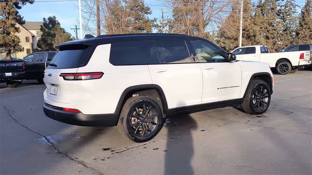 Thumbnail: 2025 Jeep Grand Cherokee L - 9