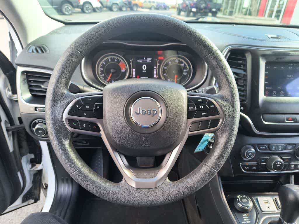 Thumbnail: 2019 Jeep Cherokee - 14
