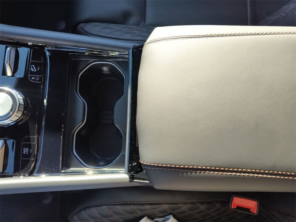 Thumbnail: 2025 Jeep Grand Cherokee - 21