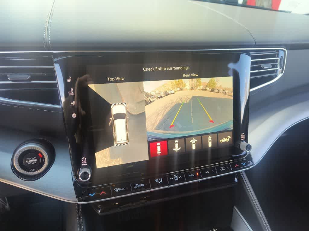 Thumbnail: 2026 Jeep Grand Wagoneer - 17