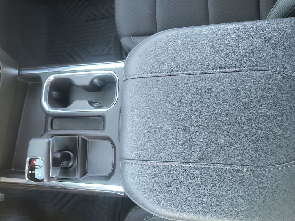 Thumbnail: 2025 Chevrolet Silverado 1500 - 21