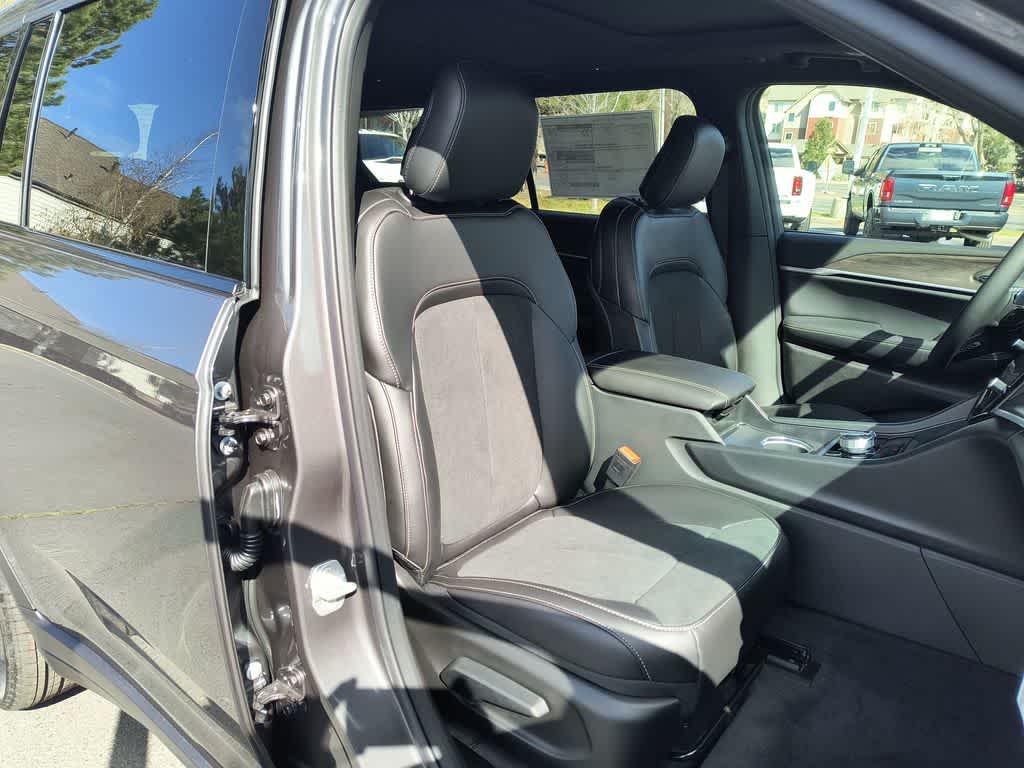 Thumbnail: 2026 Jeep Grand Cherokee L - 26