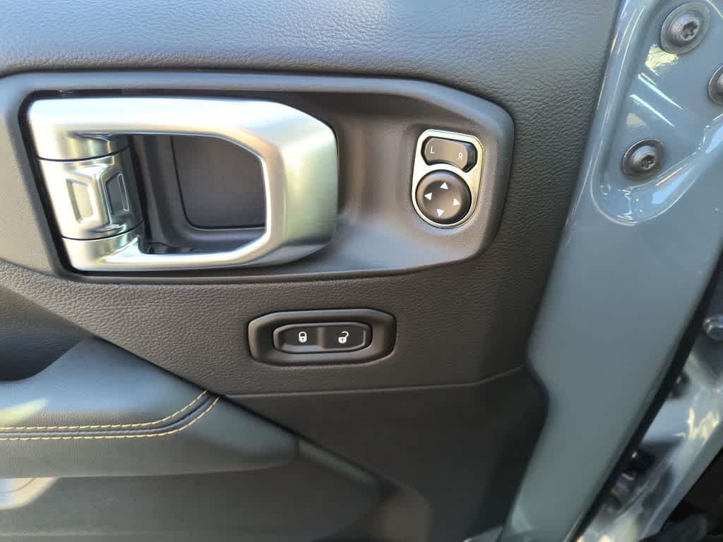 Thumbnail: 2026 Jeep Gladiator - 13