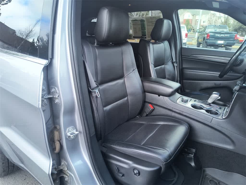 Thumbnail: 2021 Jeep Grand Cherokee - 25