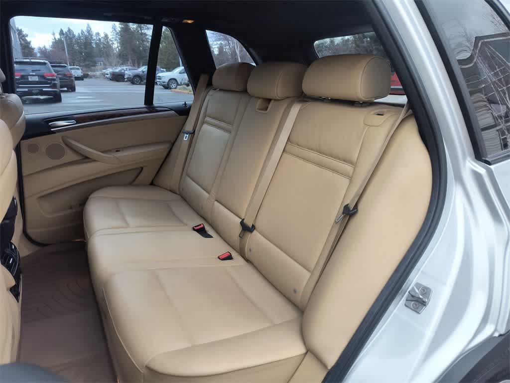 Thumbnail: 2010 BMW X5 - 23