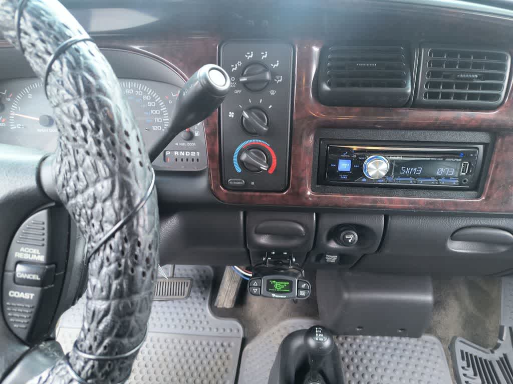 Thumbnail: 2002 Dodge Ram 2500 - 18