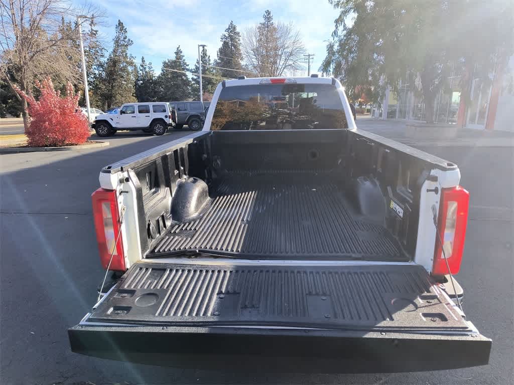 Thumbnail: 2023 Ford Econoline - 22