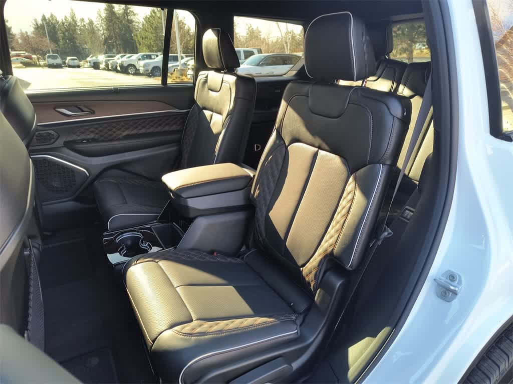 Thumbnail: 2025 Jeep Grand Cherokee - 23