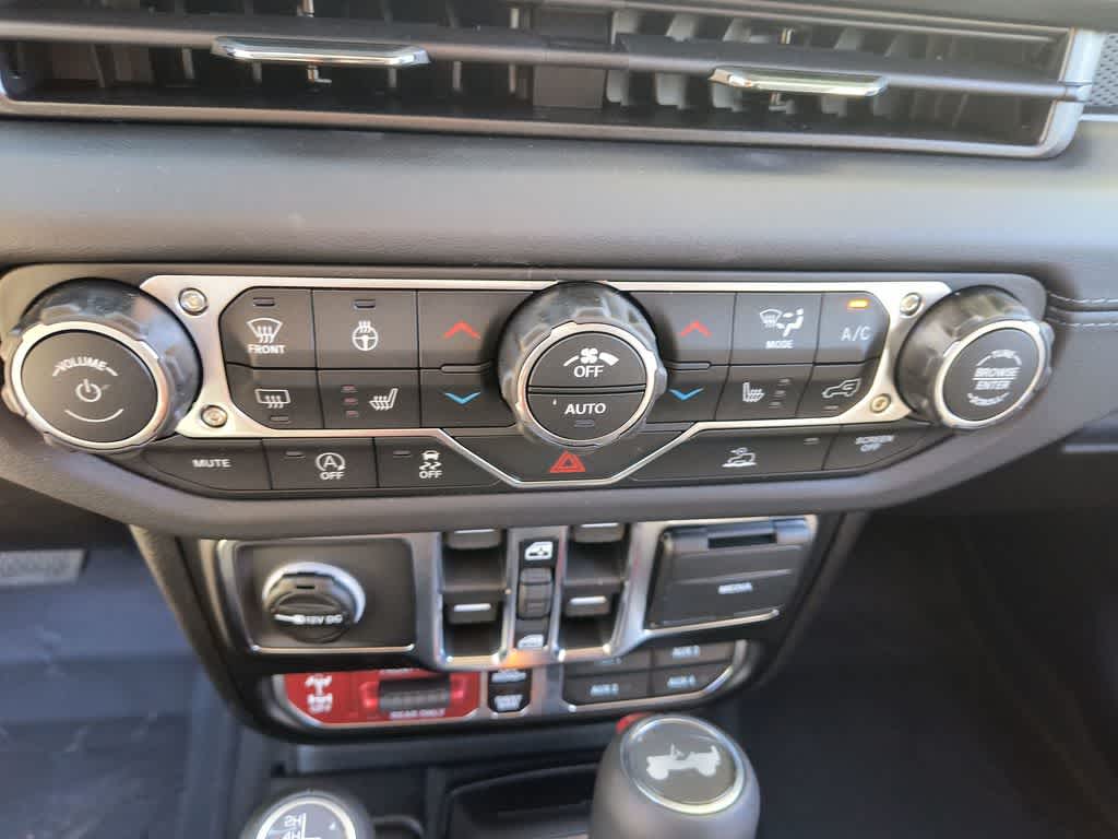 Thumbnail: 2026 Jeep Wrangler - 19