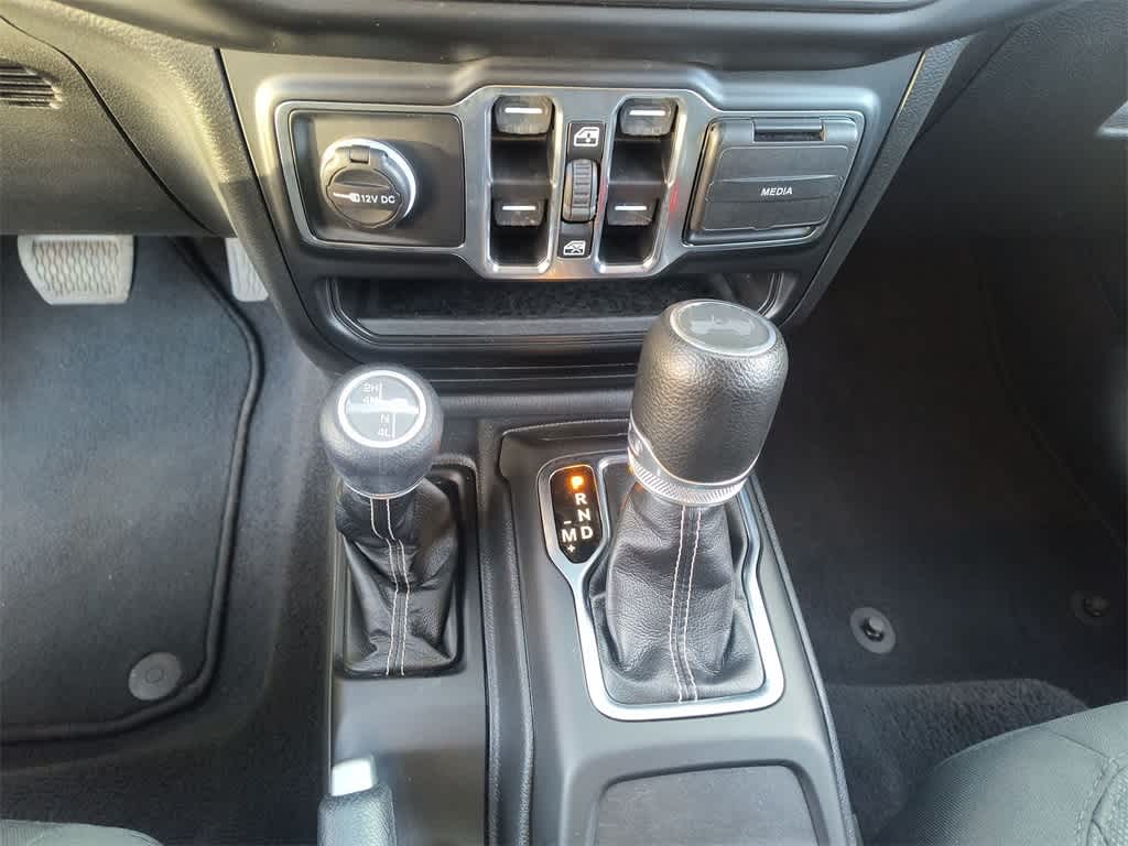 Thumbnail: 2023 Jeep Wrangler - 20