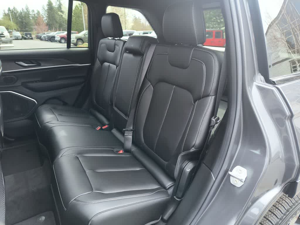 Thumbnail: 2026 Jeep Grand Cherokee - 23