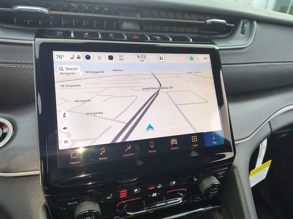 Thumbnail: 2025 Jeep Grand Cherokee - 18