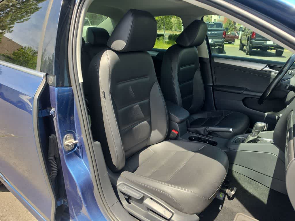 Thumbnail: 2017 Volkswagen Jetta - 24